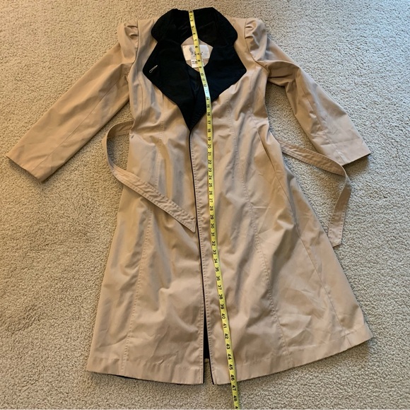 Vintage 80s Tan and black wrap trench coat.  (Small) - Picture 8 of 15